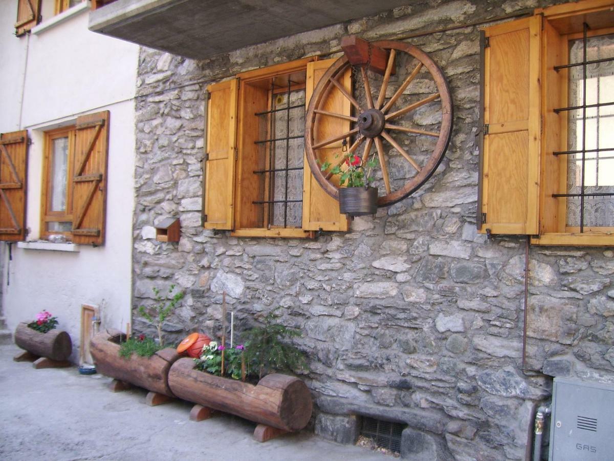 Fiocco Di Neve Apartment Montjovet Exterior photo